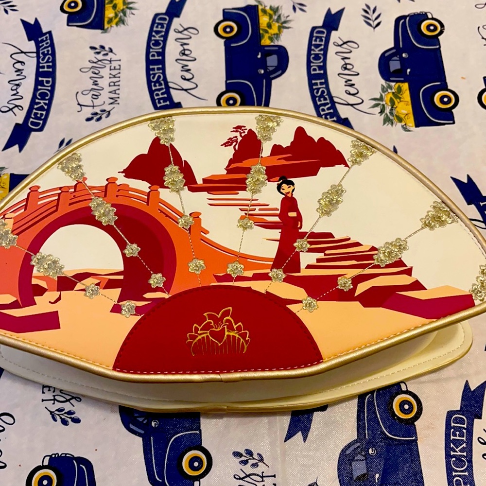 Loungefly Mulan matching purse and wallet